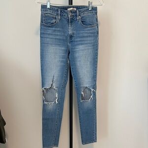 Levi's Distressed Blue Skinny Jeans
